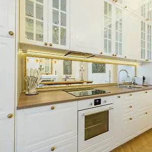  Apartment Bpr The Golden Astoria With Balcony And A/c Hungary